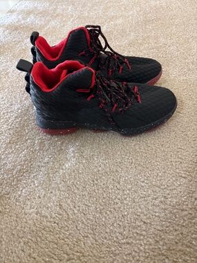 Under Armour W Surge High Top size 7